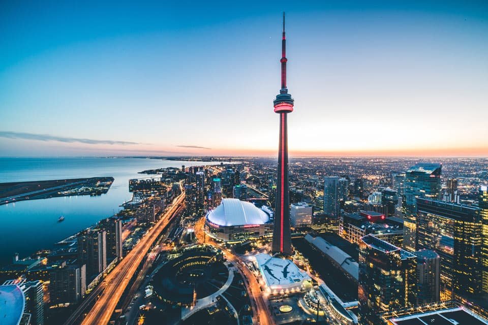 cn-tower-dusk